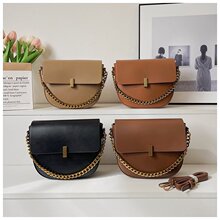 �羳�W������朗l�μ���͹�С����ĸ���r�з��w��ͨ�ڰ������Ů