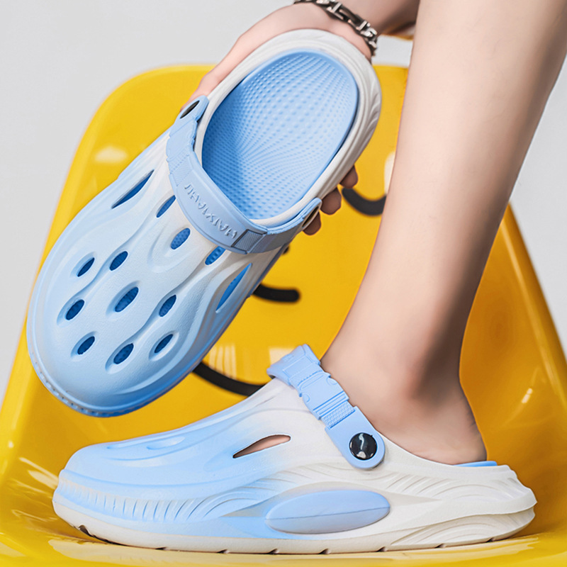 Sandalias deportivas para hombre, zapatos con agujeros de fondo suave antideslizantes y transpirables para uso exterior de verano, sandalias y zapatillas de playa desodorantes de color degradado para hombre