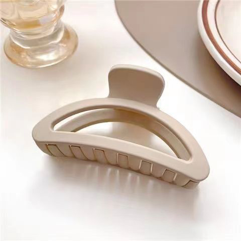 Corea del Sur leche marrón horquilla updo clip de pelo de alto grado temperamento helado clip de pelo espalda Cabeza tiburón clip de la joyería horquilla