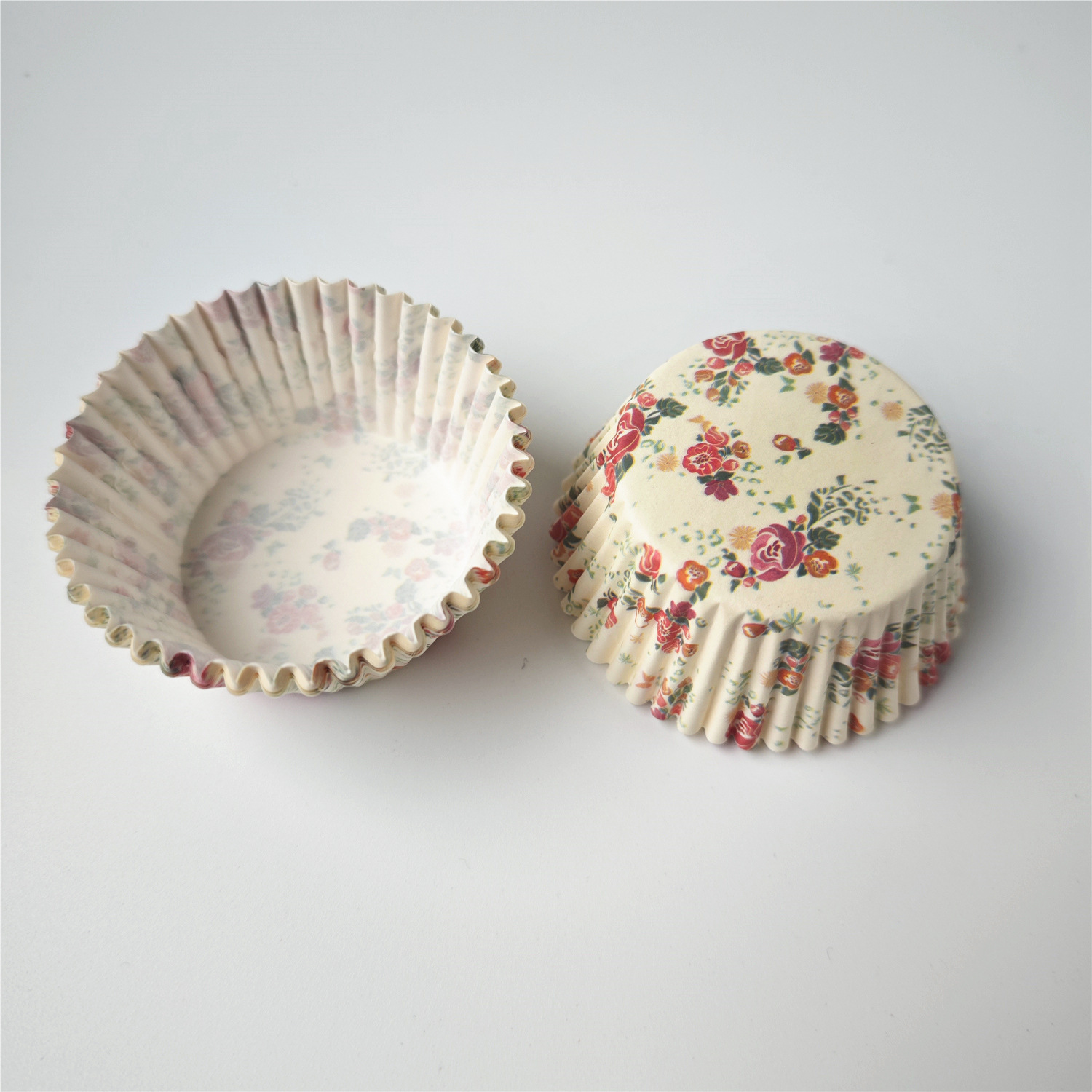 Patrón de flores en caja de papel floral 11 cm papel de aceite para hornear muffins almohadillas muffin tazas de papel transfronterizas
