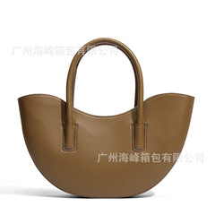 2025 秋季新品 女包 时尚百搭高级质感 椭圆形迷你手提购物托特包