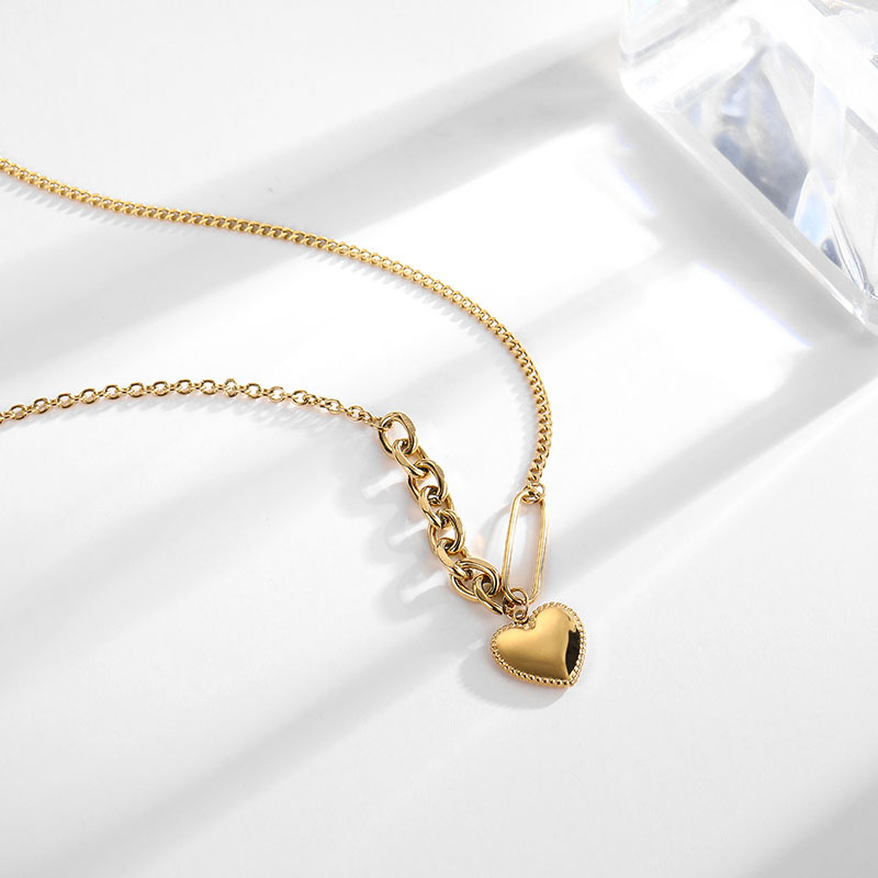 Daily Occasion 304 Stainless Steel Material Heart Shape Pattern Vacuum Plating PVD Coated Real Gold Plated 18K Gold Heart Shape 304 Stainless Steel Simple Style Waterproof Non Tarnish Titanium Steel Pendant Necklace
