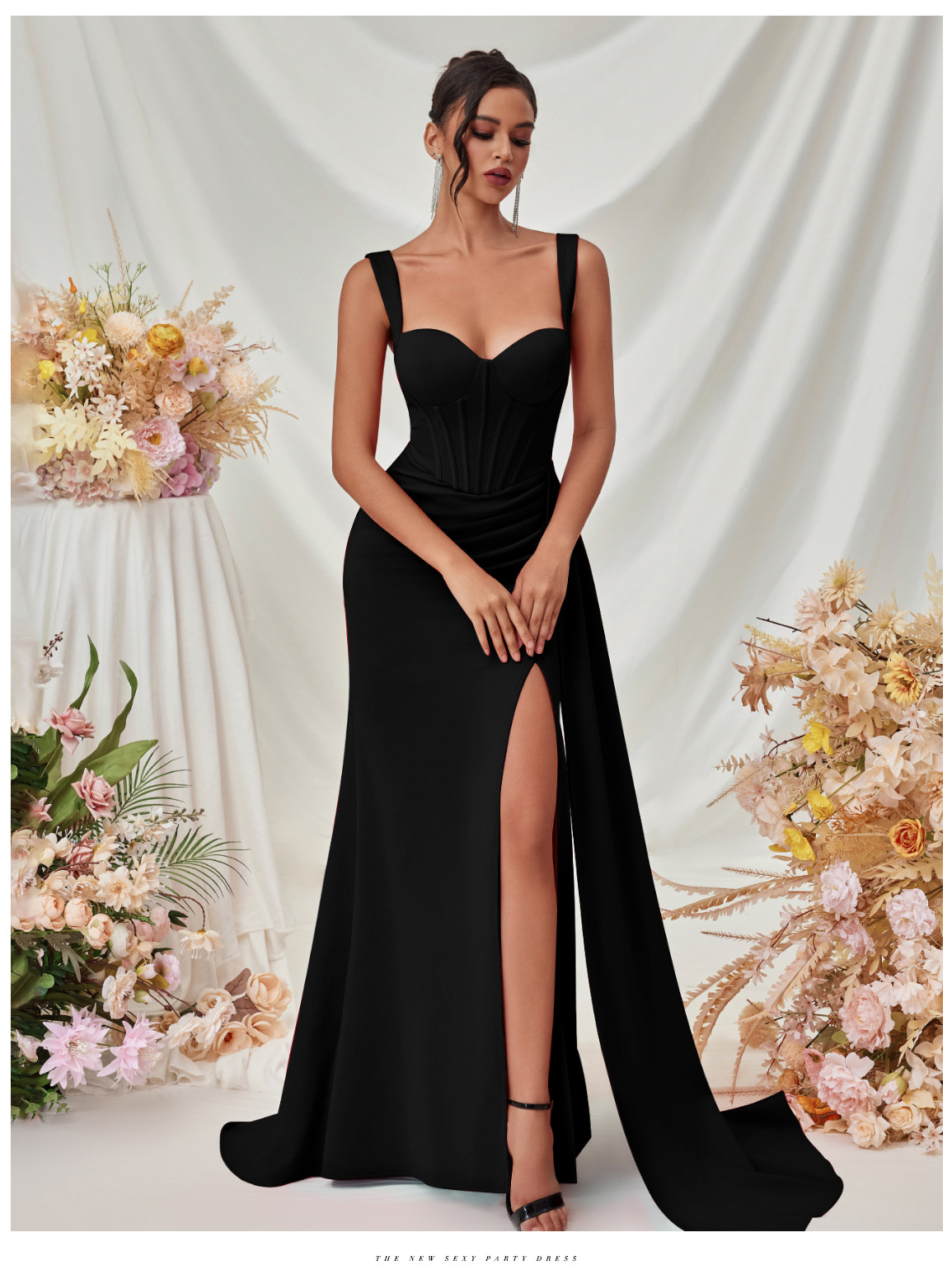 Nuevo vestido de noche sexy dividido de estilo europeo y americano, vestido largo con tirantes delgados de cadera de temperamento femenino de alta gama en stock