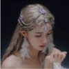 Серебристый (головное украшение)
