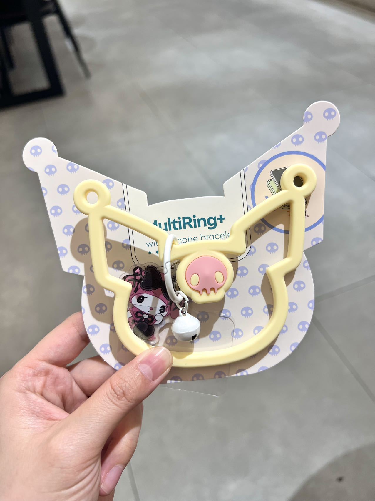 Cordón de teléfono móvil de alta gama estilo ins hecho a mano de boutique Pulsera de silicona Kulomi Cordón de teléfono móvil de moda Cordón corto