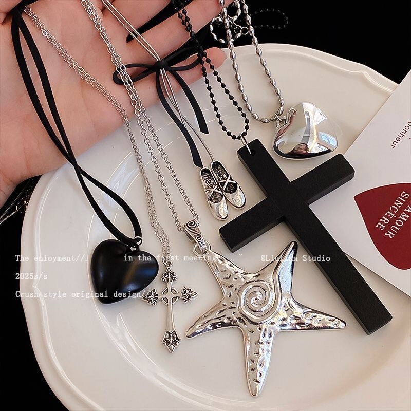 Korean Niche Design Silver Cross Necklace Women's Long Clavicle Punk Retro Sexy Y2K Neck Jewelry