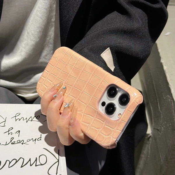 Crocodile pink