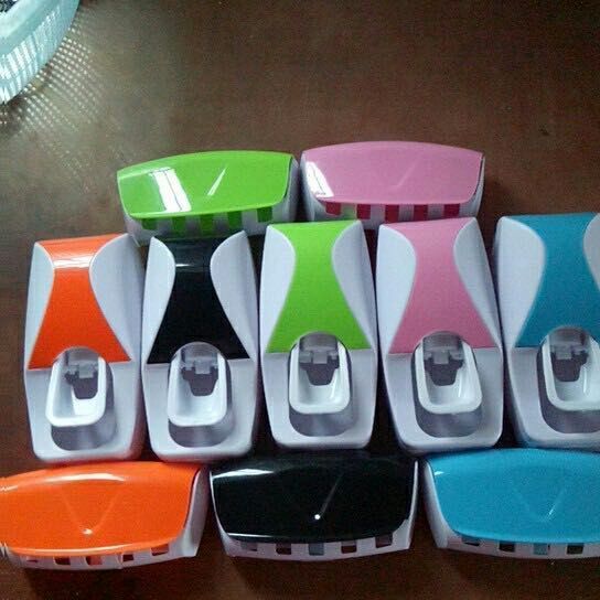No-drilling automatic toothpaste dispenser Toothbrush Toothpaste Electric Toothbrush Holder Stand Squeezer No-Trace Adhesive 