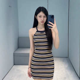26新款字母徽标纯欲风辣妹修身显瘦条纹时髦针织洋装吊带女现货发