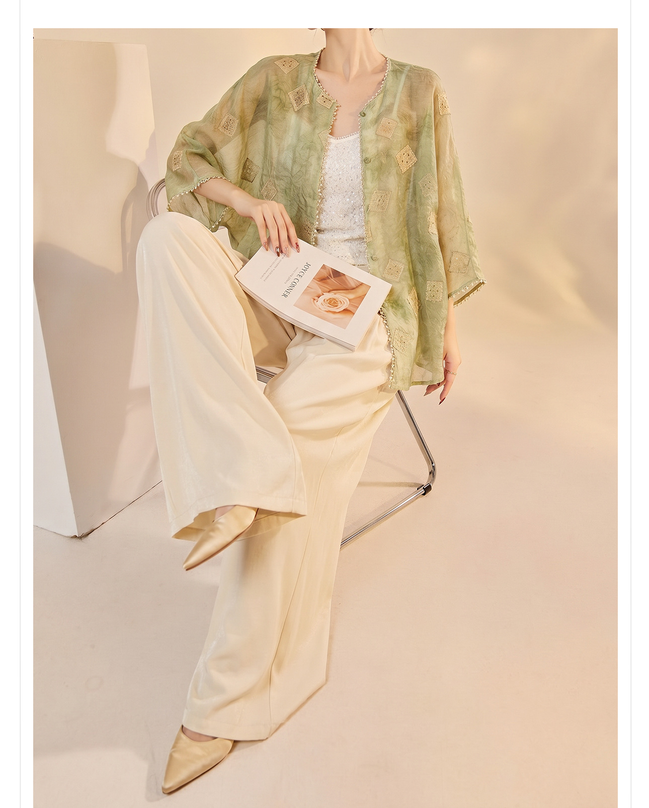 Áo cardigan mùa hè mỏng nhẹ thoáng khí, họa tiết in chống nắng đính cườm, dáng rộng — Xanh da trờicolor, Thái Đường chi tiết 17