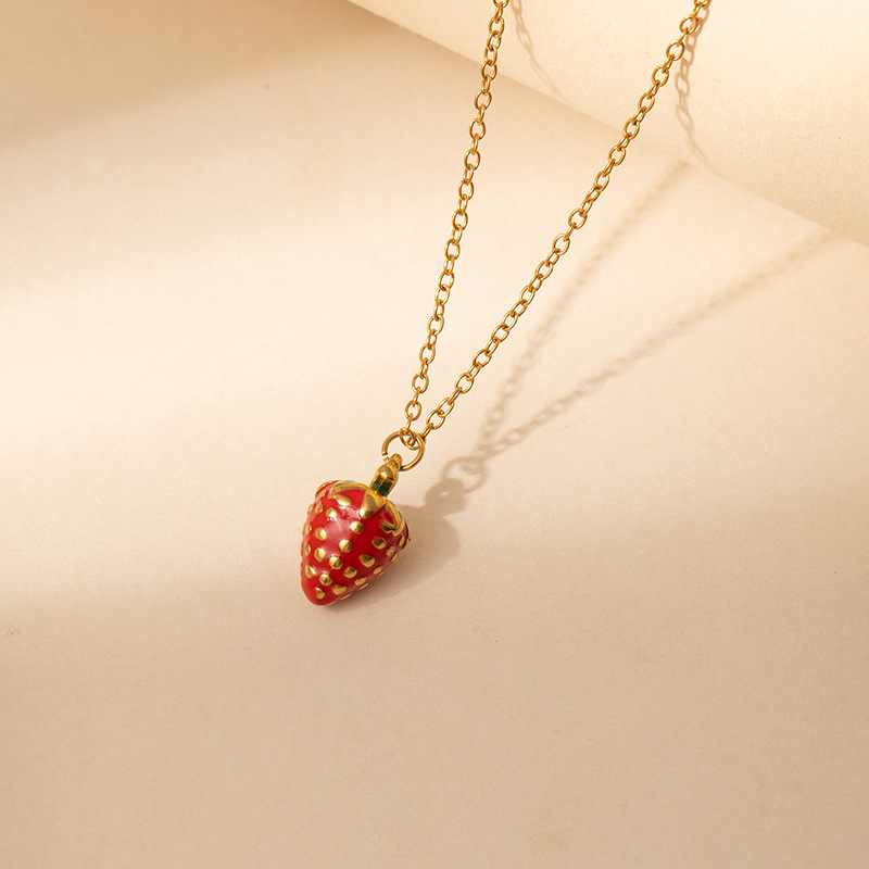 8g Weight 0.03µm Gold Plating Thickness Electroplated Gold Plating Process Golden Plated Plating Material 201 Stainless Steel Pendant Material Pendant Necklace Classification 201 Stainless Steel Chain Material cable chain Chain Type 1 Piece Quantity Holiday, Daily Occasion 201 Stainless Steel Material Strawberry Pattern Women's Gender Cute Style Plating Craft Elegant Red Double Strawberry Necklace For Women Titanium Steel Luxury Design Clavicle Chain Fashionable Jewelry Accessory 10