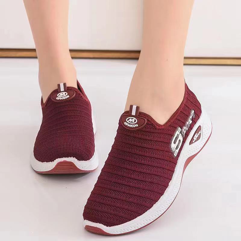 Old People's Moms Shoes Old Beijing Cloth Shoes Women's Soft Sole New Style Shoes Mesh Breathable Slip-on Moms