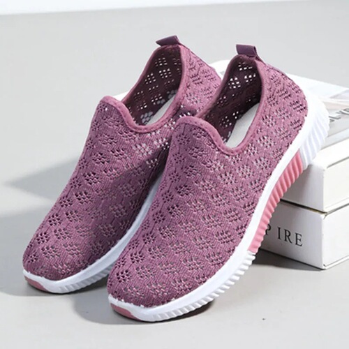 Summer old Beijing cloth shoes for women, hollow mesh breathable casual shoes, soft-soled mesh shoes, flat-soled slip-on mom shoes