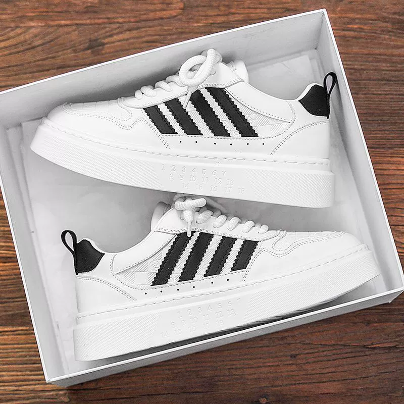 Мужская обувь Весенняя новая повседневная маленькая белая обувь мужская минималистская удобная обувь модная дикая обувь