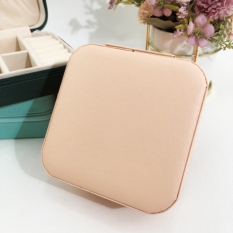 Elegant Solid Color Pu Leather Jewelry Boxes display picture 3