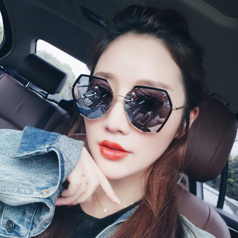 Black frame white mercury