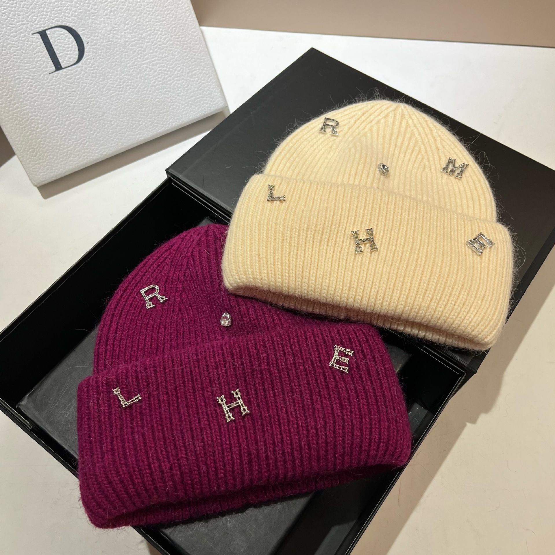 [Rabbit Hair] Winter Nordic enlarged and elongated double folded face small knitted Korean version letter warm ear_voghion.com