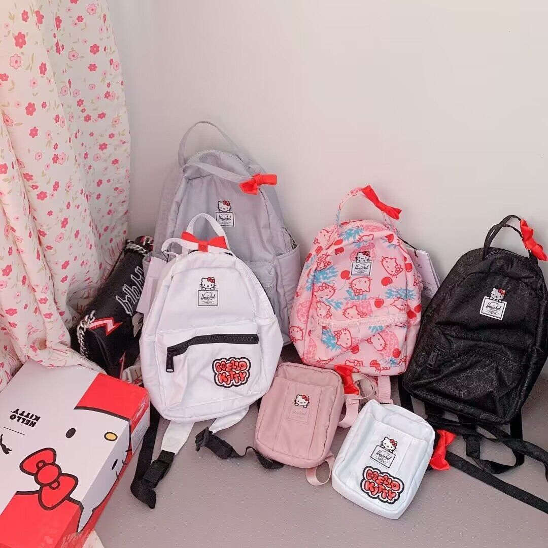 2023新款HelloKitty联名Nova潮牌双肩包男女可爱轻便背包书包学生-阿里巴巴