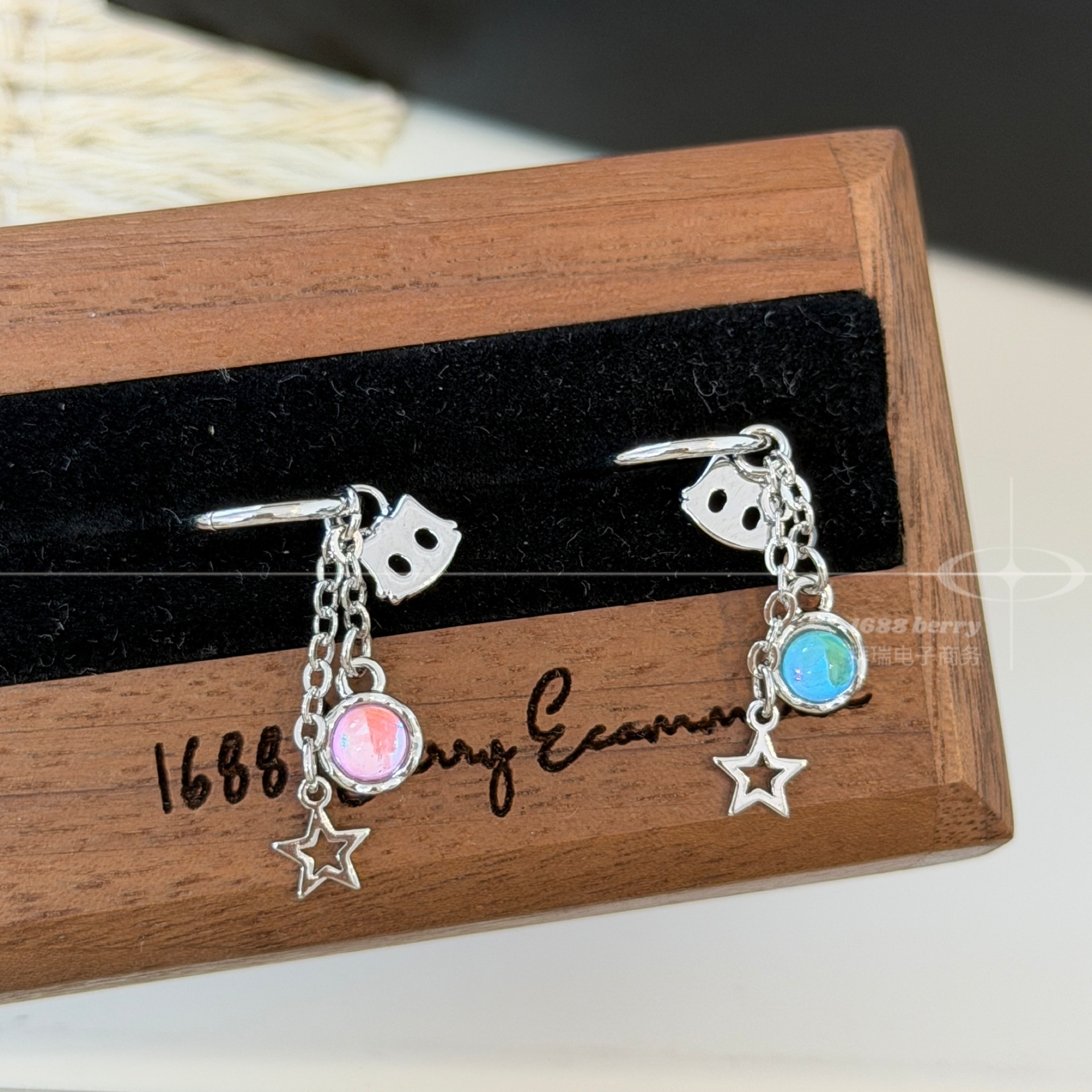 Cute cat star tassel chain titanium steel seamless hoop earrings with moonstone pendant, suitable for newly pierced ears, girly style