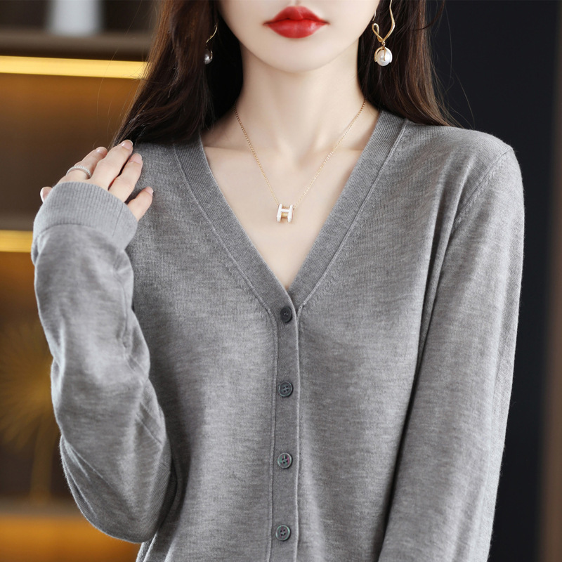 Merino Fine Wool Cardigan Women's Outer Wear Thin Sweater Slim-fit Slimming Spring and Summer Air-conditioning Shirt Small Coat V
