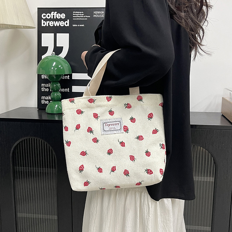 Bolso de mano con estampado de fresa de gran capacidad, pana, estilo coreano, bolso bento de moda, bolso de mujer de viaje para trabajadores de oficina