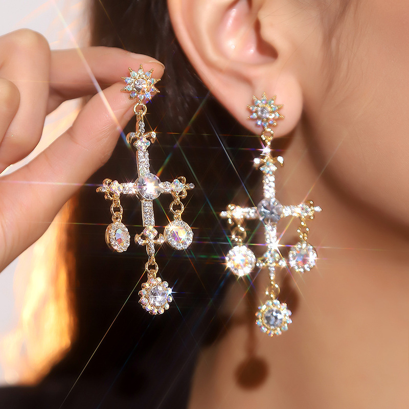 Fashionable elegant earrings