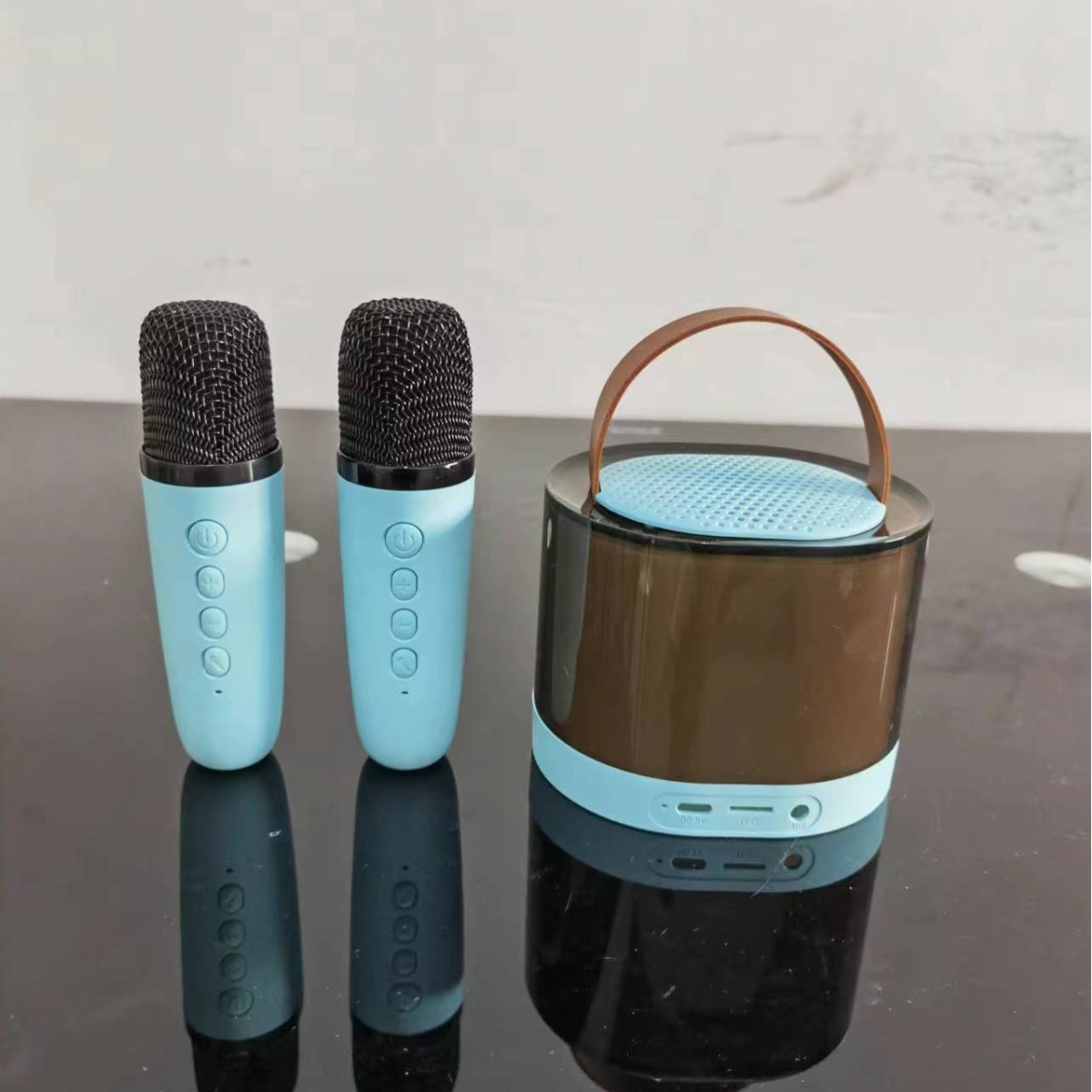 K52 completo LED de luz de audio Bluetooth portátil mini micrófono inalámbrico karaoke micrófono de audio traje transfronterizo