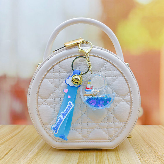 Smooth oil drifting bottle exquisite key chain car bag accessories creative new claw machine gift batch