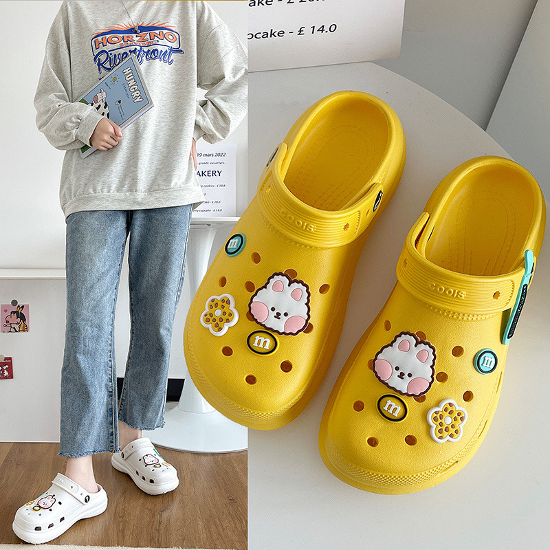 Zapatos con agujeros para mujer de verano nuevo estilo exterior de suela gruesa, arrastre de puntera, aumento cómodo, red antideslizante, enfermera roja, pisando mierda, zapatos de playa