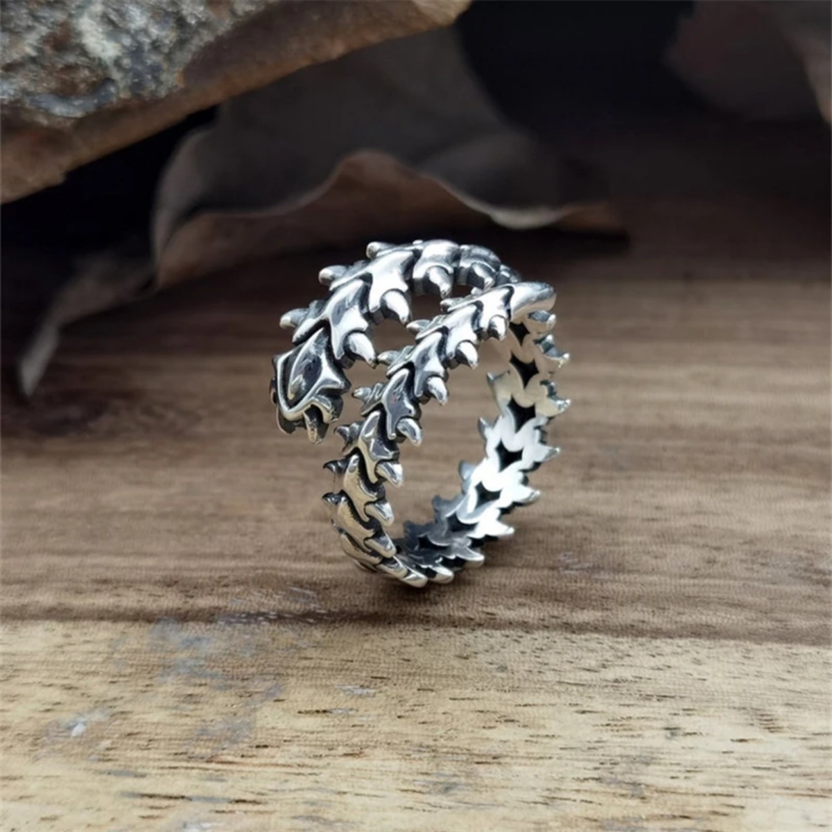 Spine Skull Ring Punk Style Adjustable Open Design For Unisex_voghion.com