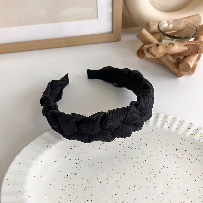 Autumn And Winter Black Hair Band Pearl Knitting Broad-brimmed Headband display picture 9