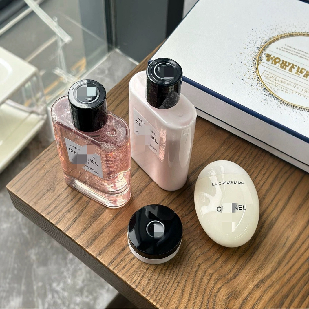 小香パリアロマボディケア4点セットボディクリームハンドクリームリップクリームセット潤いお土産