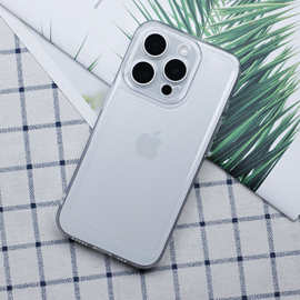 适用于苹果16promax手机壳透明1.5mm厚太空壳防摔简约TPU素材批发
