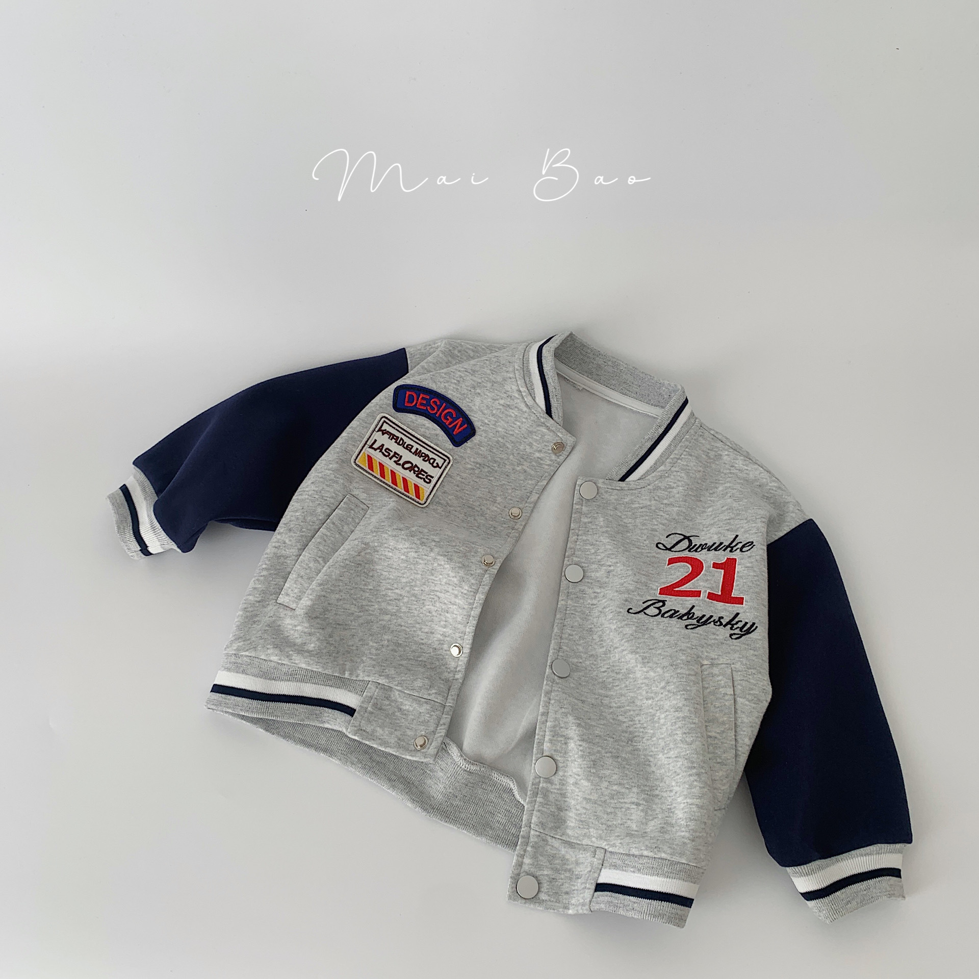 Maibao chaqueta de los niños 2024 primavera nuevos y niñas digital cardigan etiqueta superior ropa costura uniforme béisbol