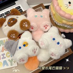 アニメのぬいぐるみが可愛いです。