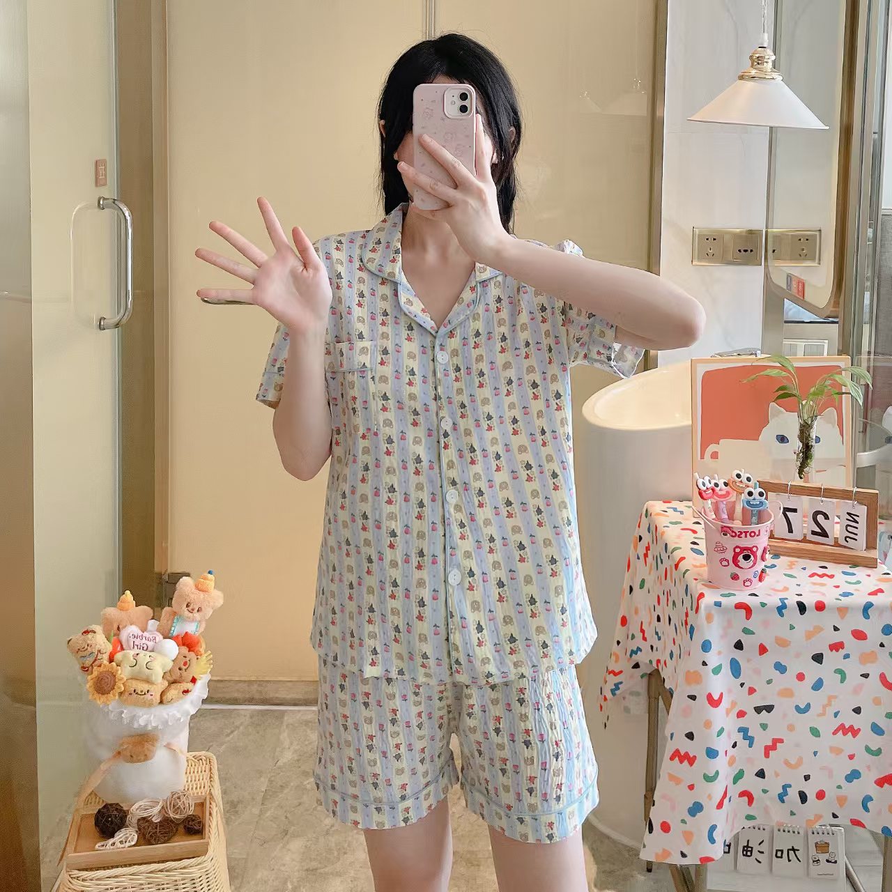 Al por mayor transfronterizo cantidad de preciosos pantalones cortos de mangas cortas de verano pijamas de nube de algodón nuevo cardigan con solapa dibujos animados ropa para el hogar