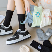 新款笑脸中筒袜子女长袜ins潮纯棉秋冬日系可爱刺绣个性网红长袜