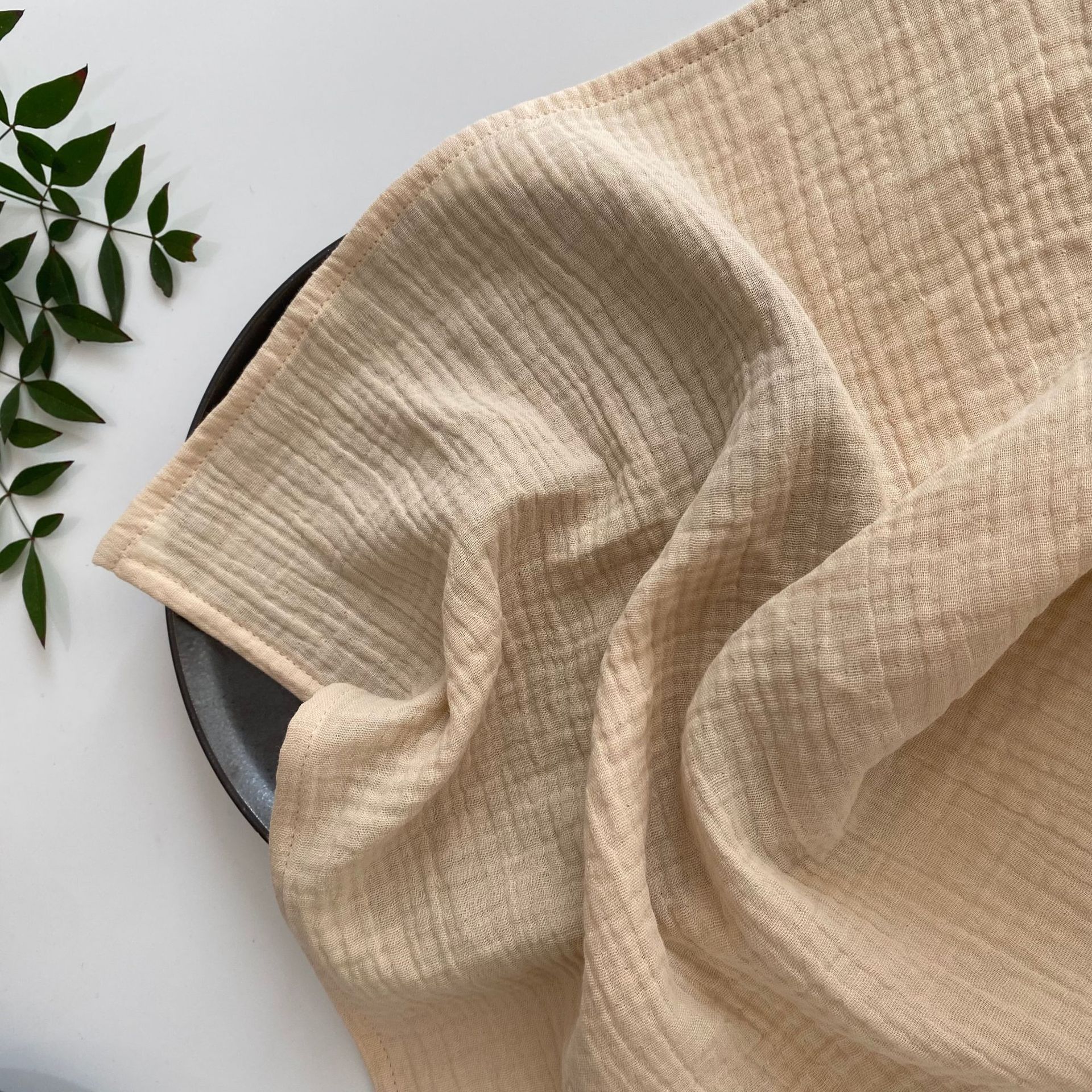 Servilleta de gasa de algodón de doble capa, tela de algodón crepé, mantel individual de algodón, paño de cocina decorativo, color liso, suministro directo de fábrica, mantel en stock