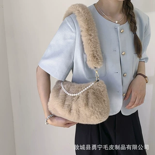 毛毛包小香风珍珠小众设计褶皱毛绒包包女新款百搭时尚单肩腋下包