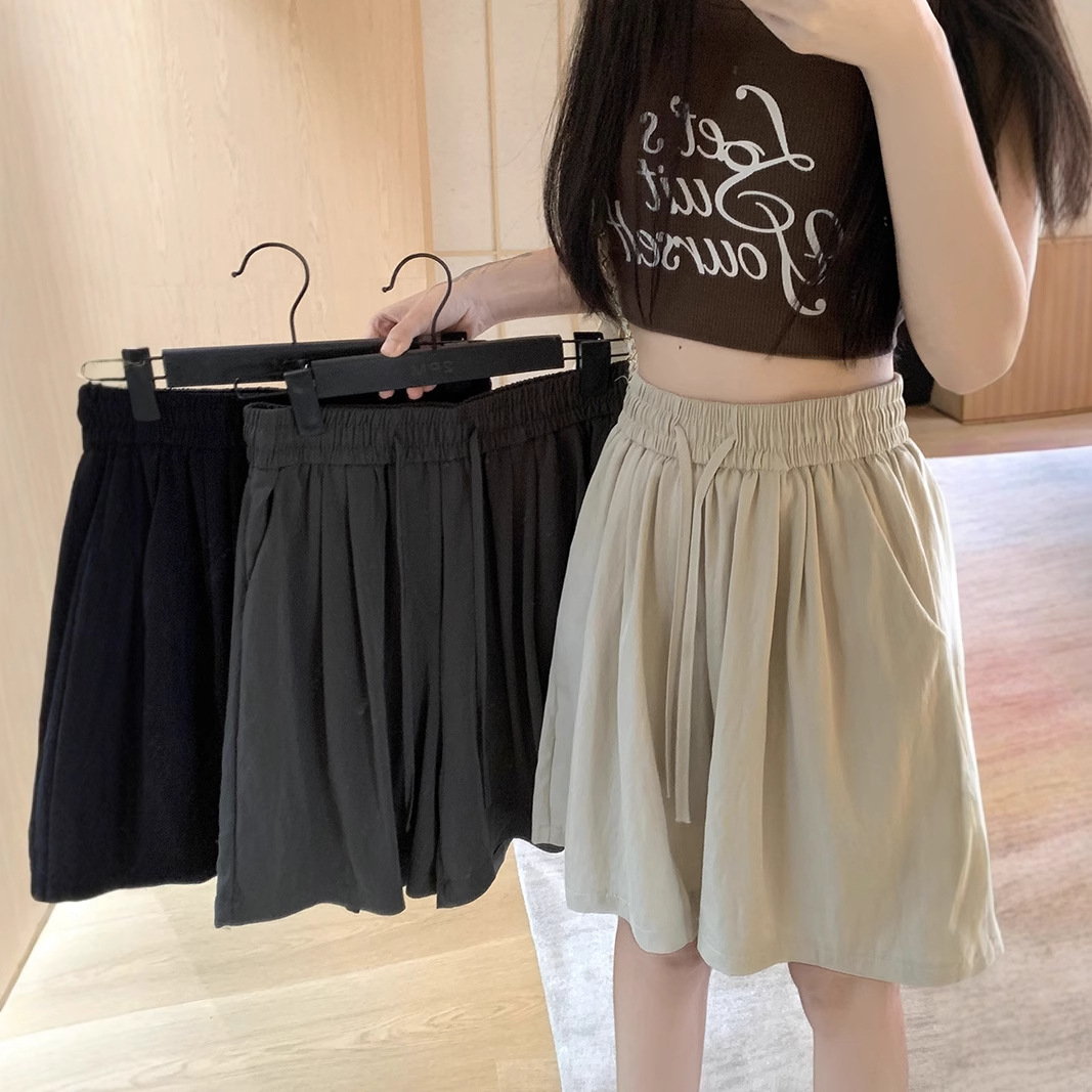 Short tiro alto entallado