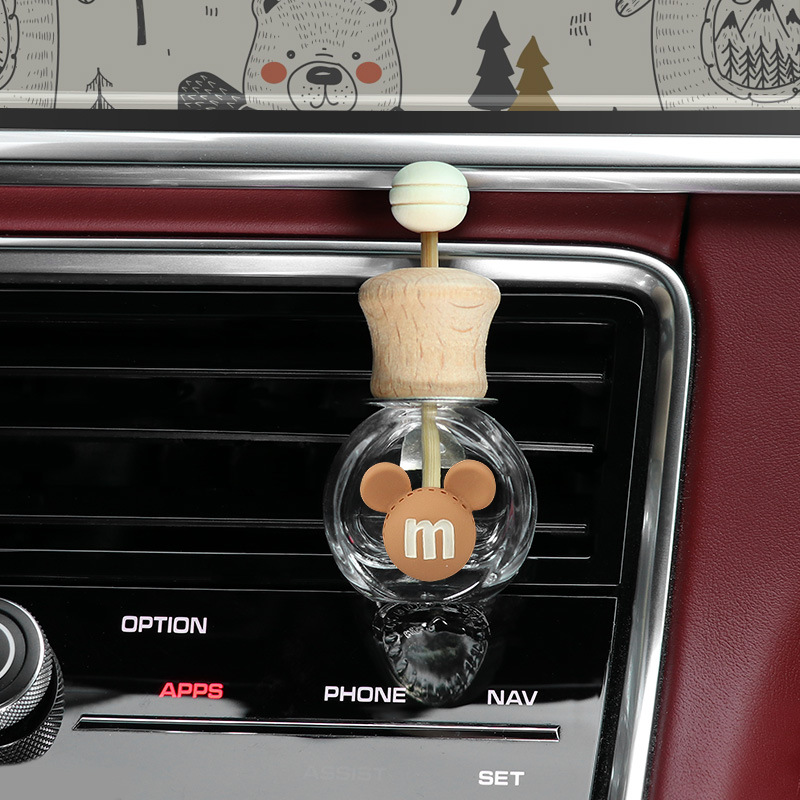 Aromaterapia de coche nuevo 2024 aire acondicionado de coche salida de aire botella de decoración perfume fragancia ligera de larga duración pequeña decoración de coche