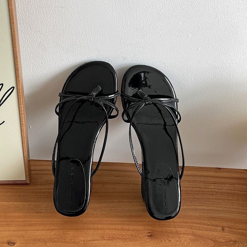 2026 primavera y verano tacones de moda coreana cómodos dedos desnudos temperamento de alto nivel un pedazo de zapatillas de mujer image 3
