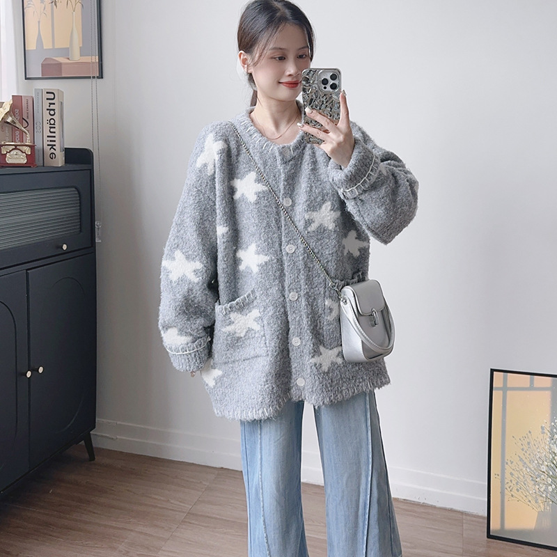 Loose and Casual Style Sweater Cardigan with Star Design for Women, New Autumn and Winter Collection