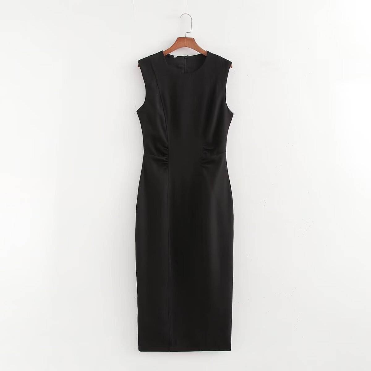 autumn solid color dress with a round collar sleevless