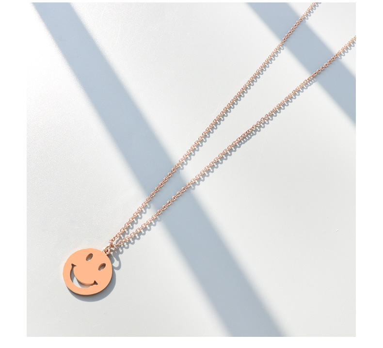 Smiley Face Pendant Fashion Titanium Steel Necklace display picture 9