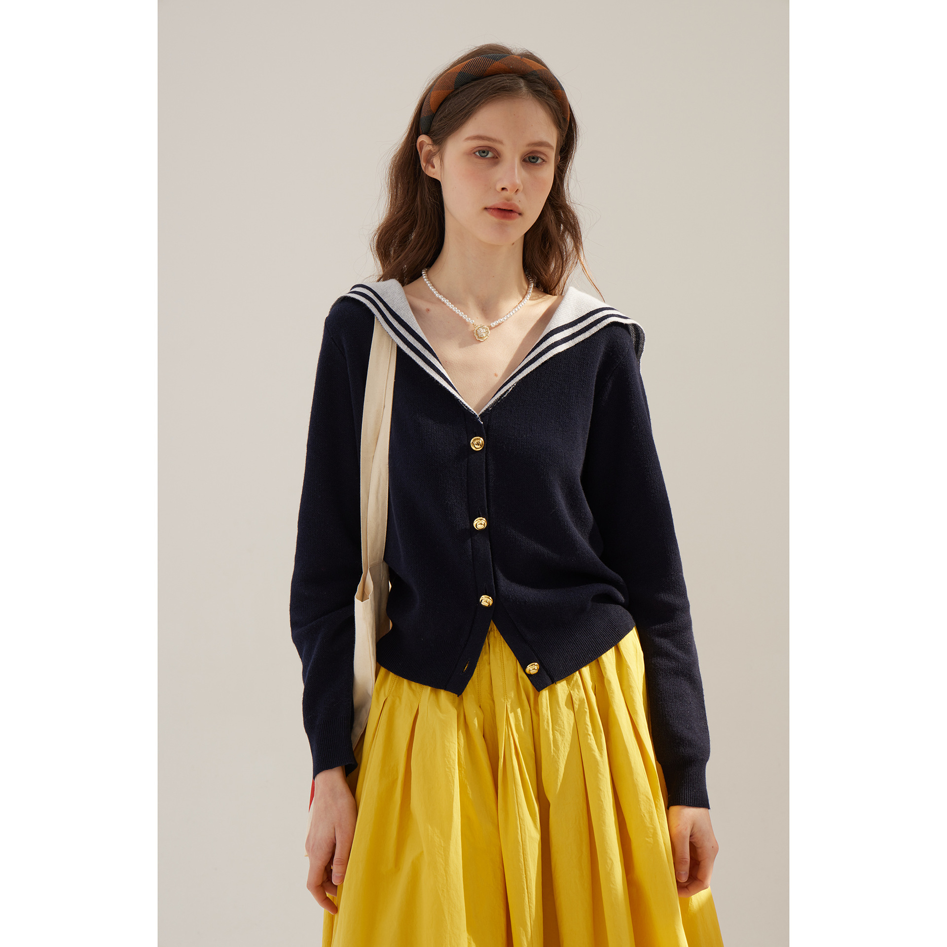Navy autumn woolen knitted sweater