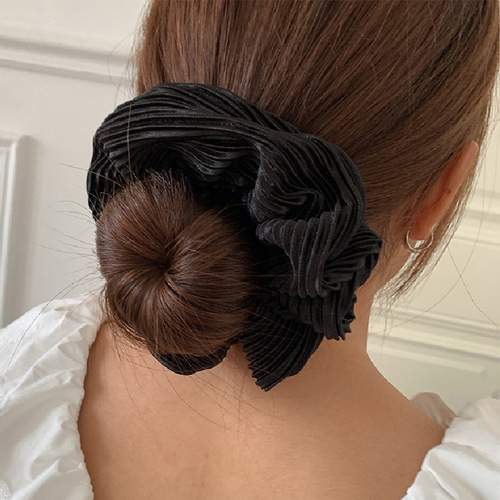 Solid color simple temperament new style striped folds ins design pig ins hair loop head rope for women high-end large intestine circle