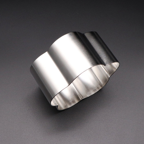 Stainless steel thickened mousse ring four-inch cake mold set with plum blossom and heart shapes, 5CM baking tools