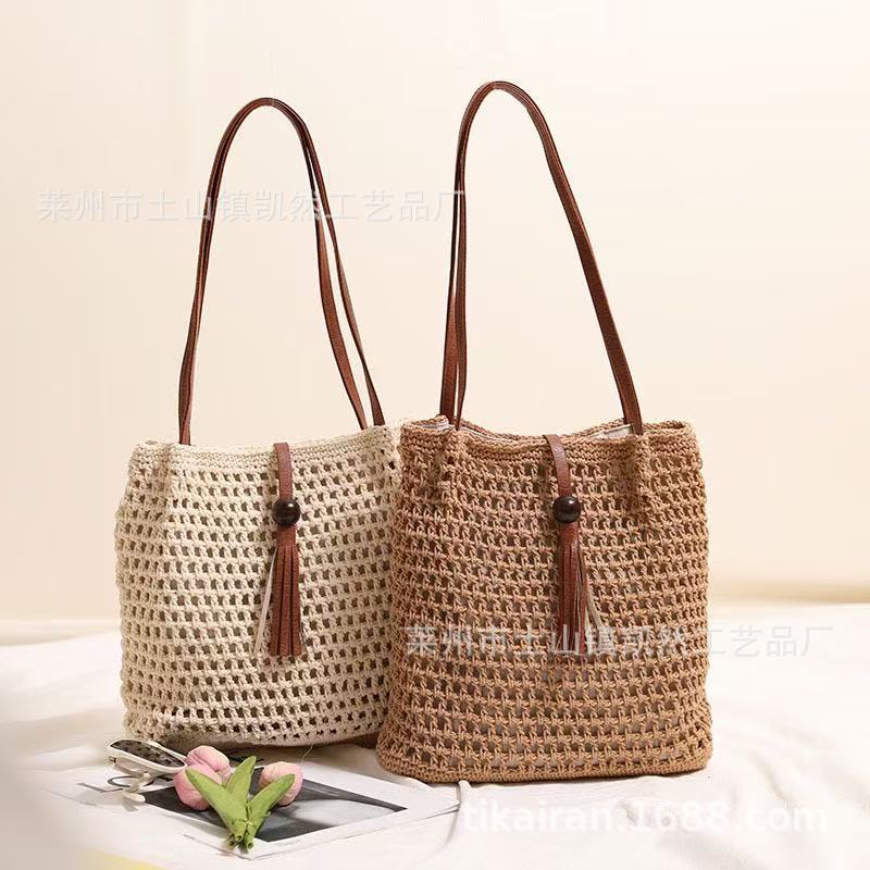 Straw woven capacious beach one-shoulder bag