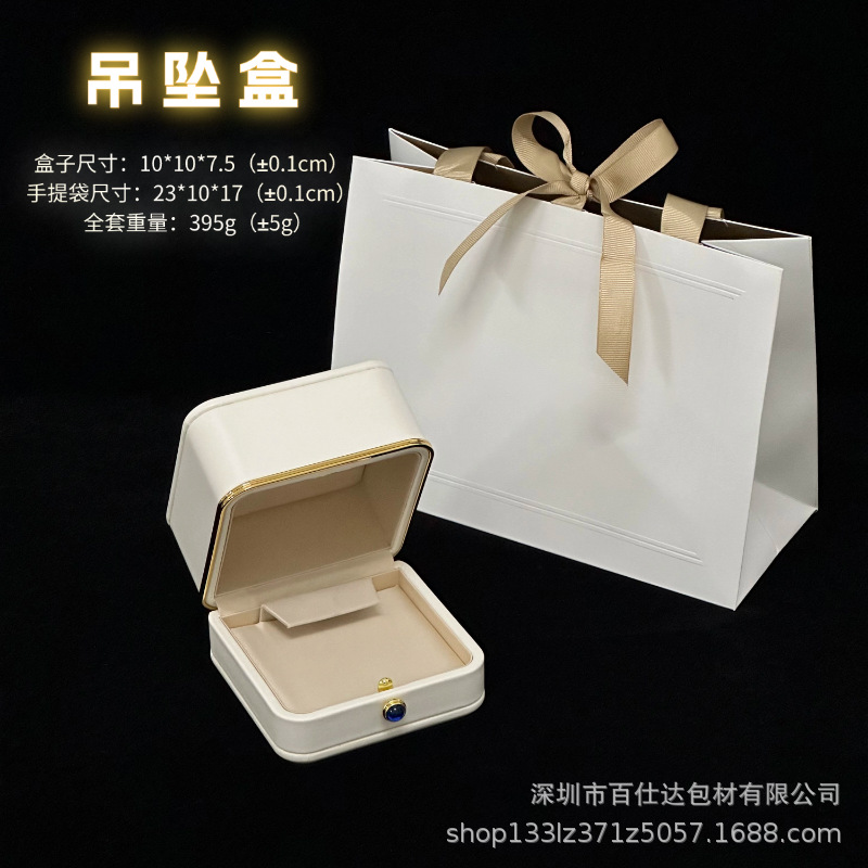 Colgante de oro K (par completo); Juego de cajas